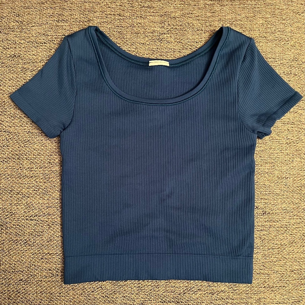 Athleta Girl Rise Above rib cropped tee